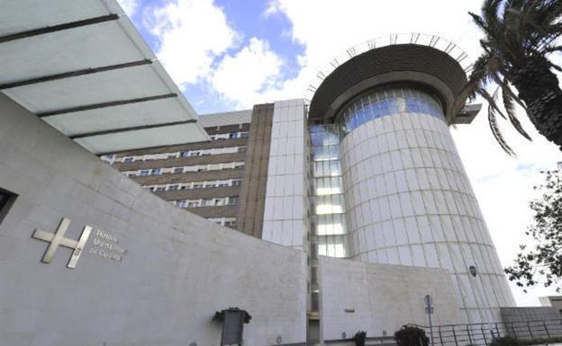 Condena al HUC a pagar 63.000 euros a los padres de un bebé fallecido