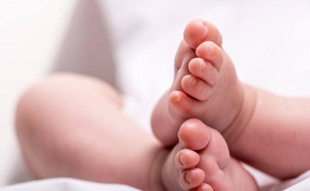 Bajan un 24,1 % los nacimientos en Canarias en enero respecto a 2020