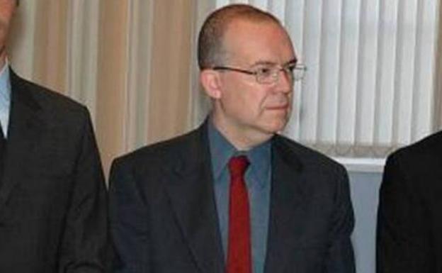 Orden de alejamiento para un profesor pedófilo por maltratar a su exmujer