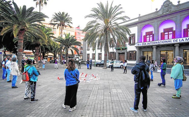 Pestana reconoce que aún quedan 2.000 inmigrantes acogidos en hoteles