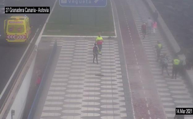 Un ciclista atropella a un peatón