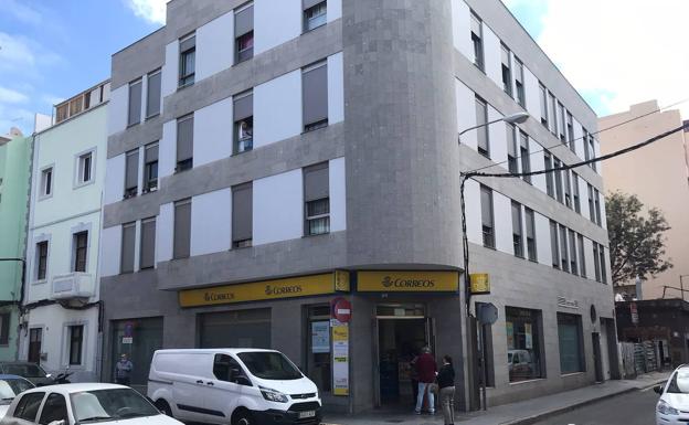 Atraco a mano armada en la sede de Correos en La Isleta