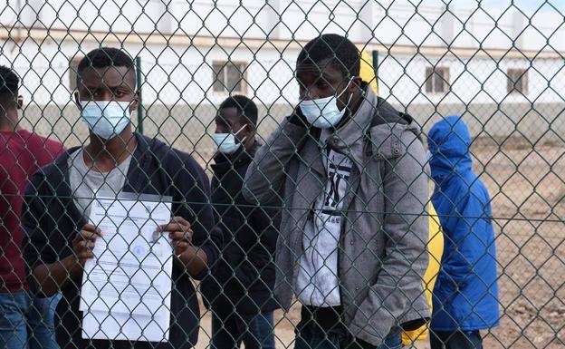 «A el Matorral le falta poco para ser el campamento de la vergüenza»