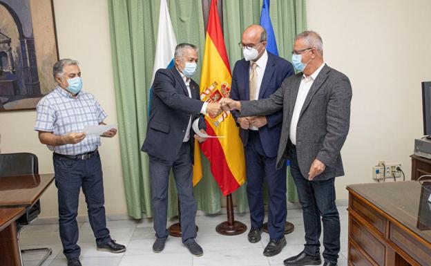 Premio a Pedro Cabrera y Benito Rodríguez, voluntarios de REMER