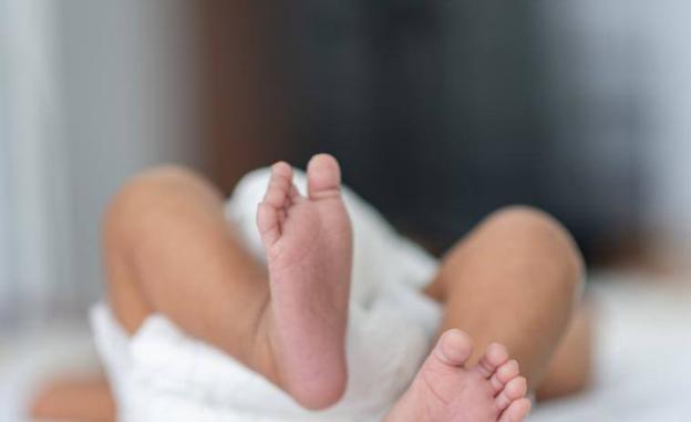 Nace el primer bebé con anticuerpos contra la covid por la vacunación de su madre