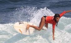 Muere la surfista salvadoreña Katy Díaz tras ser alcanzada por un rayo