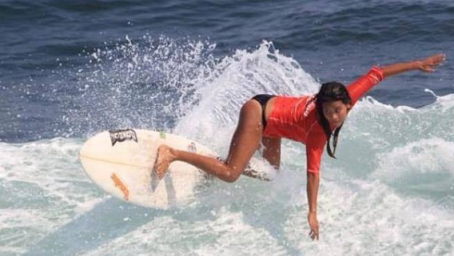 Muere la surfista salvadoreña Katy Díaz tras ser alcanzada por un rayo