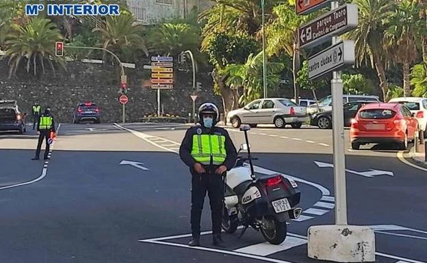 Detenido en Tenerife tras pegarle un puñetazo a un hombre y partirle un diente