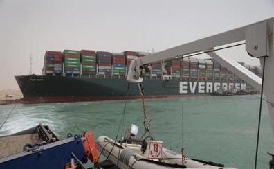 El canal de Suez, vital para la globalización