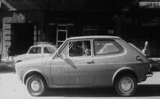 La DGT vuelve a 1973 para recordar una obligación «que no es cosa del pasado»