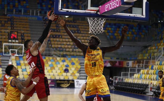 El Granca tira de pico y pala para seguir al alza