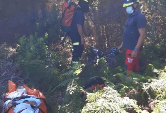 Rescatan a un senderista herido en Taganana