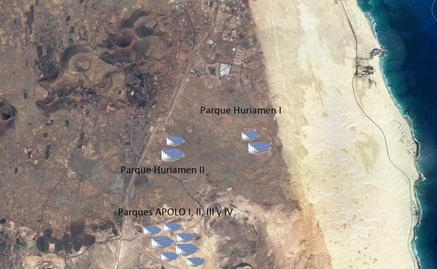 71.4000 placas solares acechan al paisaje de La Oliva por las dunas