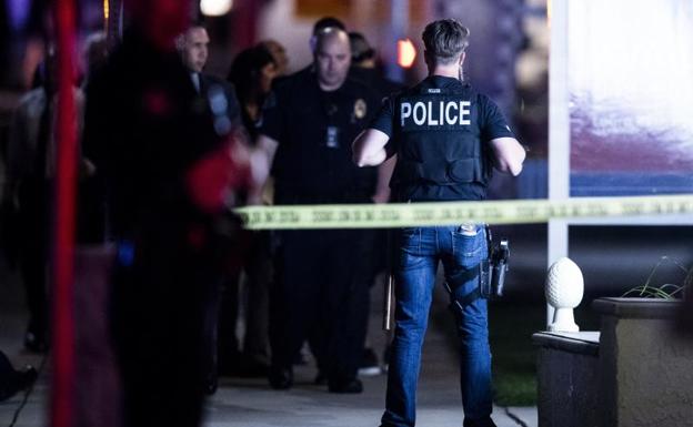 Hombre mata a cinco cuando Biden anunció medidas anti-armas