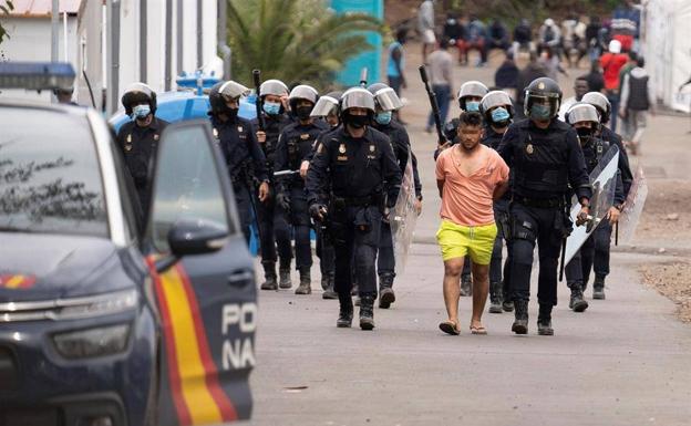 A prisión otros cuatro detenidos en la reyerta de Las Raíces