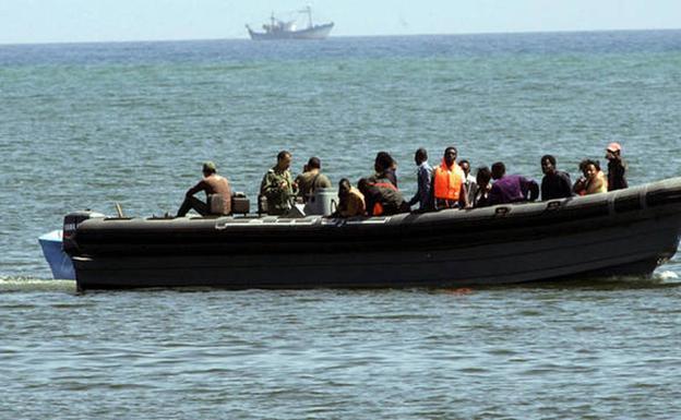 Otra tragedia en el mar: varios muertos en un cayuco localizado al sur de El Hierro