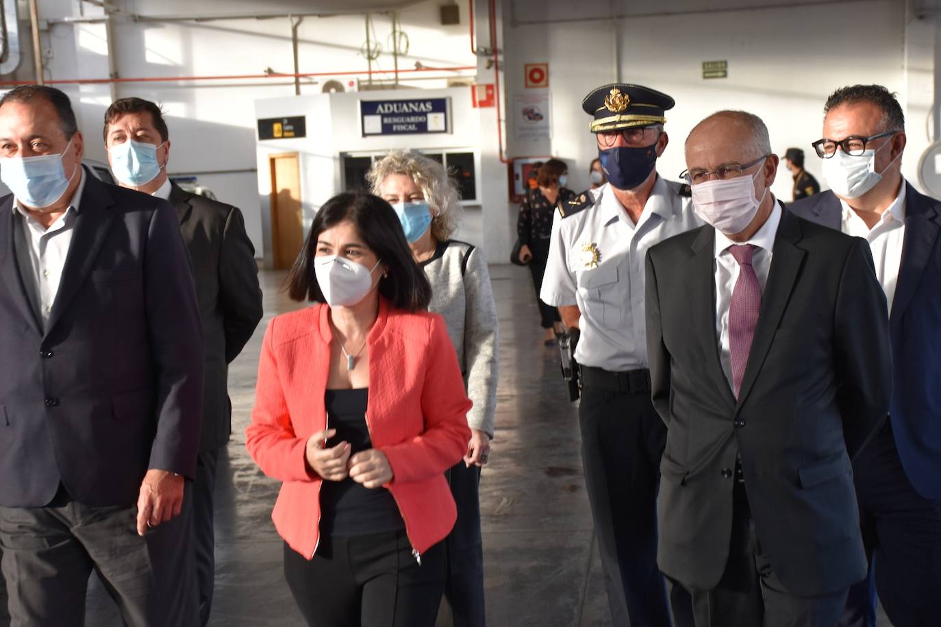 Recepción de vacunas en el aeropuerto de Gran Canaria