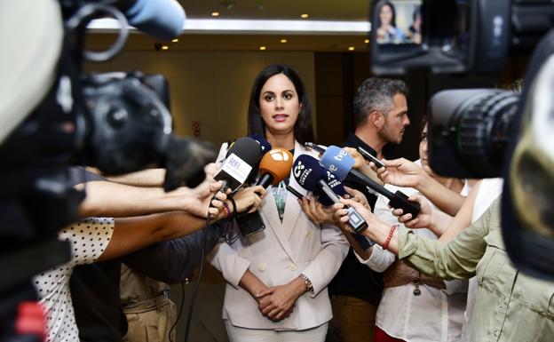 Torres evita reconocer «machismo» en su equipo y pide «bajar el pistón»