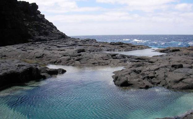 Un pescador fallece tras ser rescatado del mar