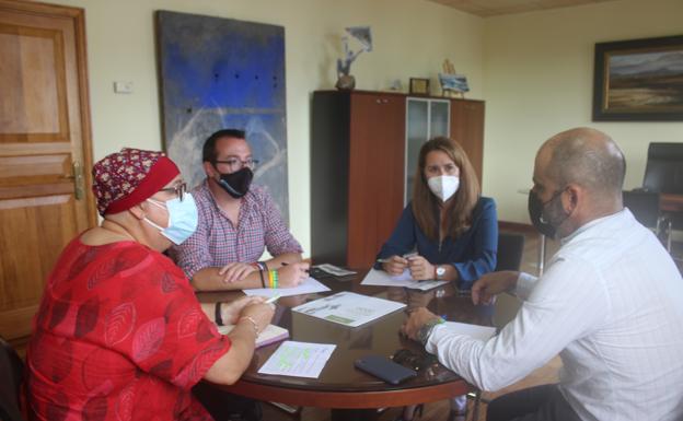 La AECC agradece la colaboración del Cabildo en la atención a sus enfermos