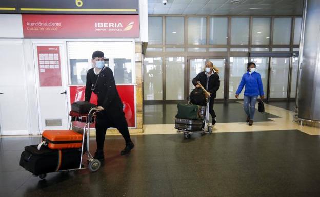 Maroto asegura que «se disparan» las reservas mientras el sector lo niega