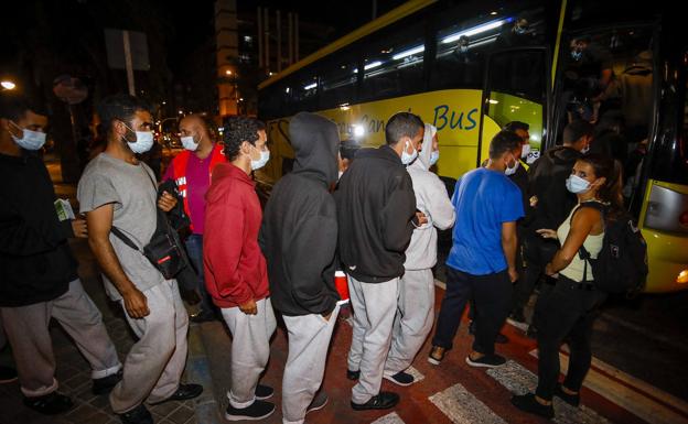 «Una concatenación de errores» llevó a sacar a 200 inmigrantes de Arguineguín