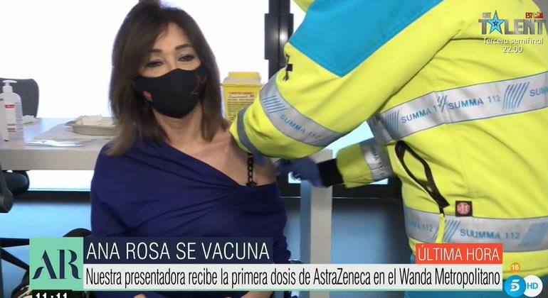 Ana Rosa se vacuna en directo en su programa