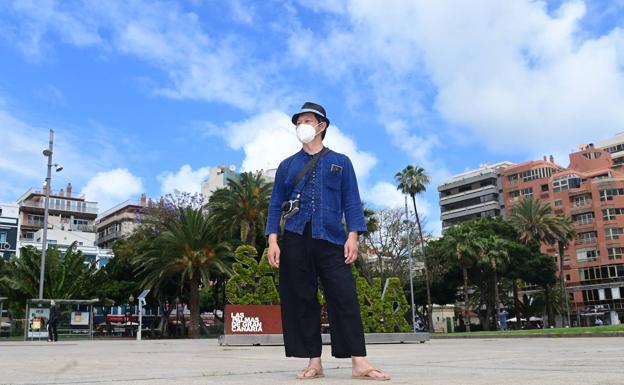 Kiyé Simon Luang trae desde Laos una reflexión estética y nostálgica sobre su vida y su país