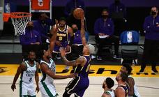 Derrota de los Lakers en el regreso del público al Staples Center