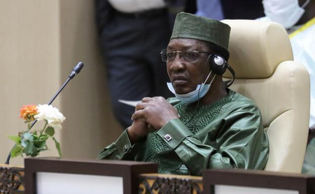 Muere el presidente de Chad en los combates contra los rebeldes