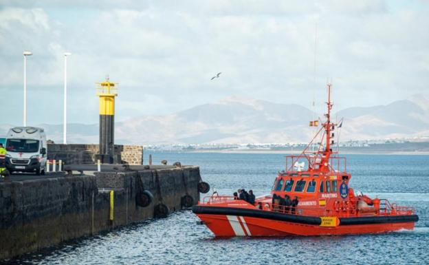 Salvamento Marítimo se ve al mínimo frente al último repunte de pateras