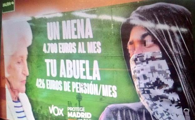 Un juez rechaza retirar el cartel de Vox sobre los menores migrantes