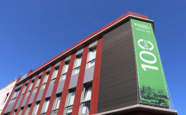 Hospitales Universitarios San Roque, entre los tres hospitales canarios incluidos en el ranking de Newsweek