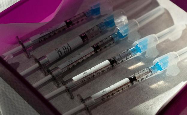 La vacuna de Pfizer necesitará un tercer pinchazo a los nueve meses