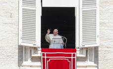 El Papa prohíbe aceptar en el Vaticano regalos de más de 40 euros
