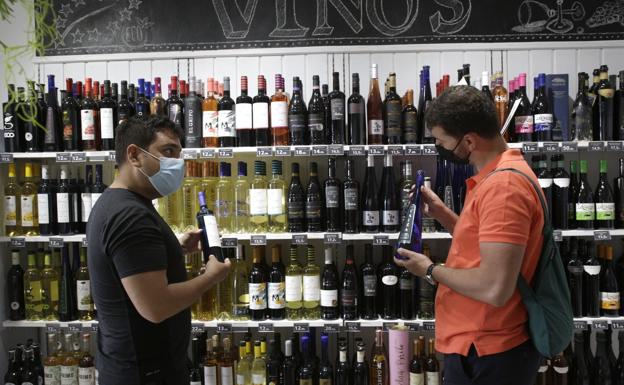 El sector del vino en Lanzarote afronta la crisis con la vía 'online' y consumo interno