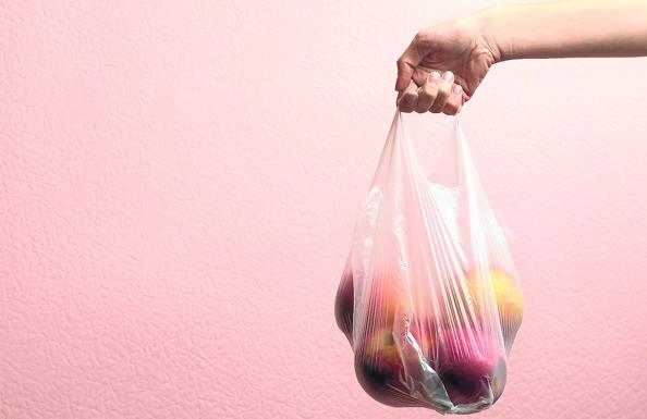 Llega la otra bolsa de papas. Así es el pseudoplástico ecológico hecho a base de fécula