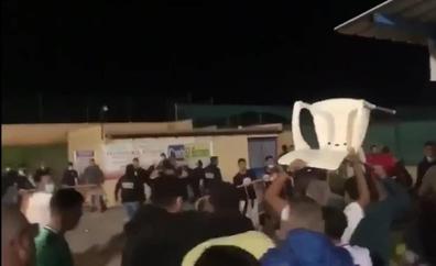 Al menos 15 heridos por una pelea en un partido de regional en Sevilla