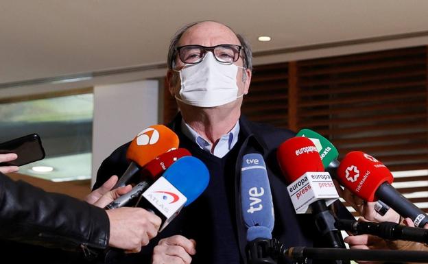 El PSOE reclama a la Junta Electoral que sancione hoy mismo a Ayuso