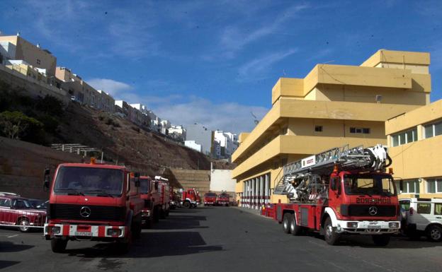 Problemas de contratación afectan al suministro de agua potable a Bomberos