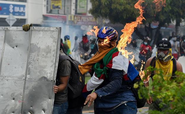 Colombia se desgarra con el estallido de violencia, que suma 20 muertos