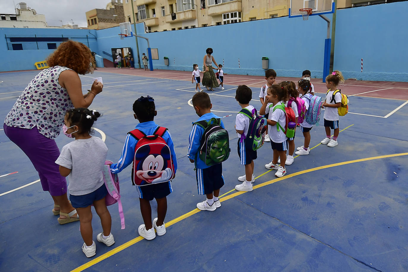 24.120 estudiantes en Canarias, el 7,2% del total, recibieron apoyo educativo