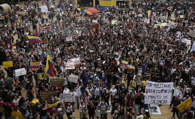 Fiscalía imputará a policías por 3 homicidios durante protestas en Colombia