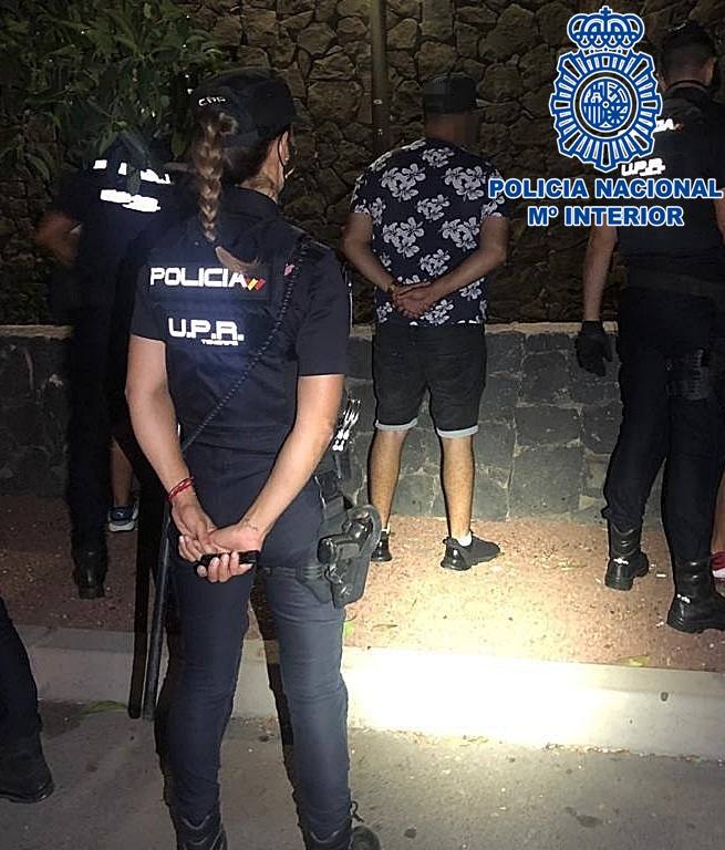 La Policía detiene en Tenerife a cinco personas con requisatorias judiciales