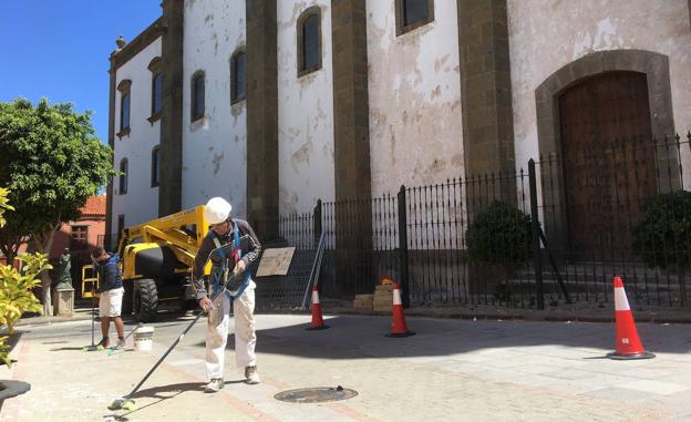 La iglesia de Agüimes busca piezas de cantería para arreglar parte del edificio