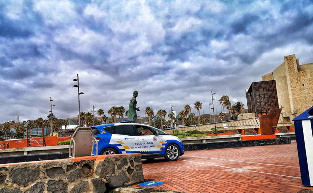 Detenida una pareja en la capital grancanaria por agredir a varios policías