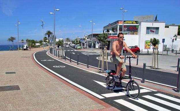 Tías destina 100.000 euros a mejorar el alumbrado público de la avenida de Las Playas