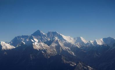 Dos montañeros, un estadounidense y un suizo, mueren en el Everest