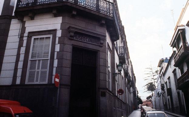 El Museo Canario y el Cabildo