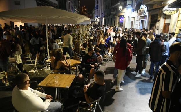 Así estaba Vegueta en su primer viernes sin toque de queda